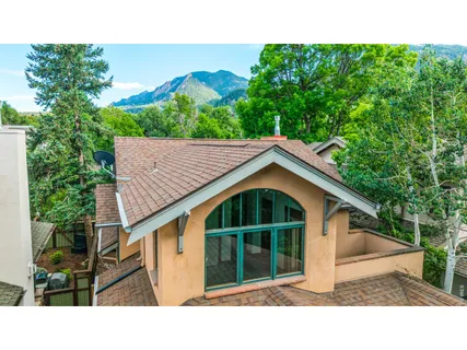 $2,500,000 | 610 Streamside Lane, Boulder, CO 80302