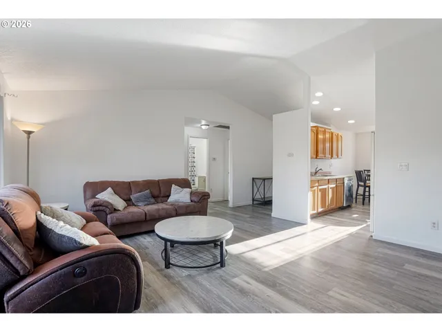 $315,000 | 1716 Fir Street, Sweet Home, OR 97386