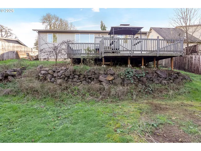 $315,000 | 1716 Fir Street, Sweet Home, OR 97386