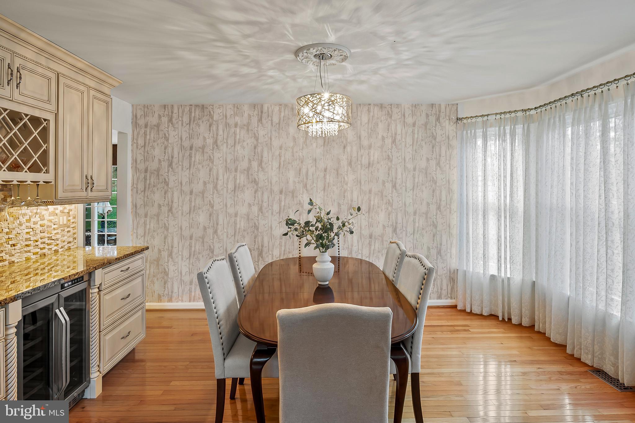 6458 Empty Song Road Columbia, MD 21044 - Photo 12 of 61 Dining room