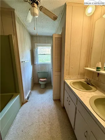$144,900 | 365 Ollis Road, Spruce Pine, NC 28777