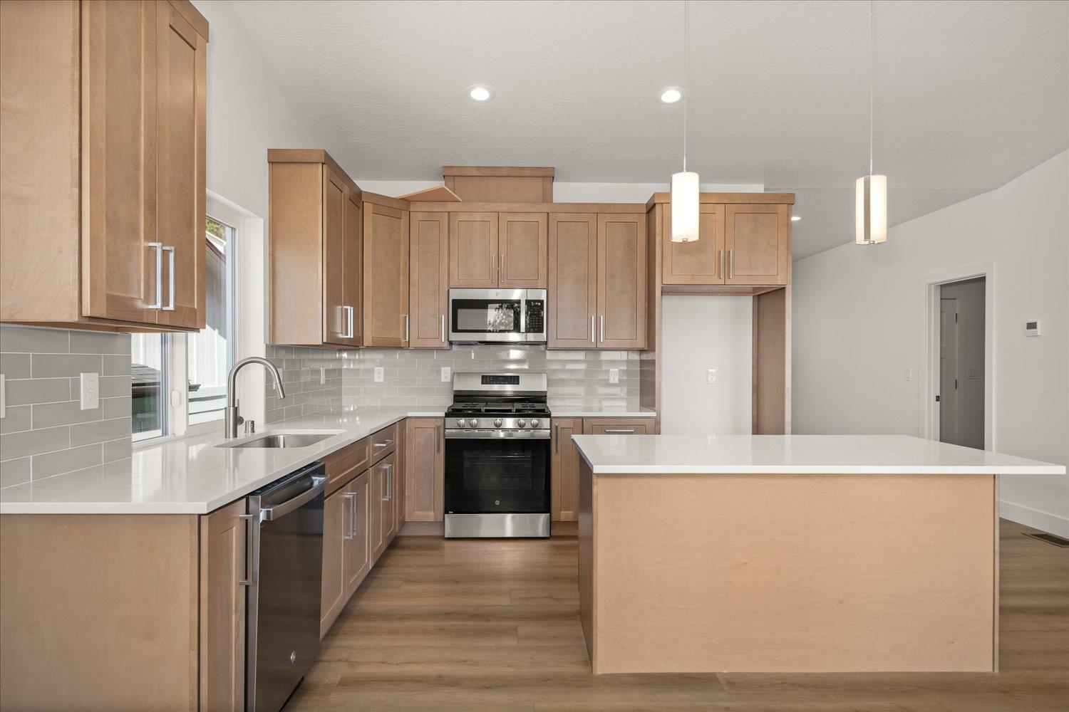 4233 West Tolliver Court Spokane, WA 99208 - Photo 10 of 41