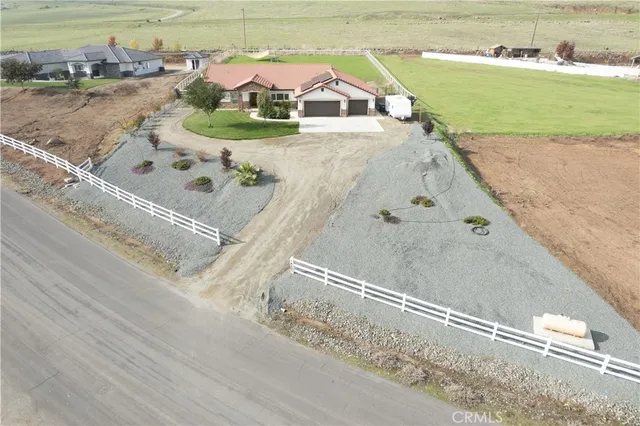 $655,000 | 16605 Deer Creek Drive, Springville, CA 93265