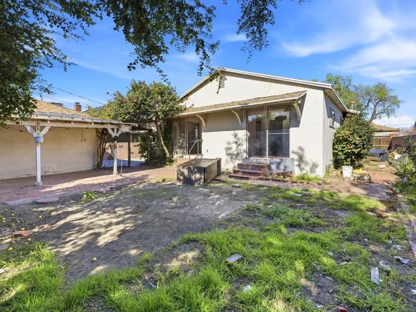 $3,395 | 13574 Ottoman Street, Pacoima, CA 91331