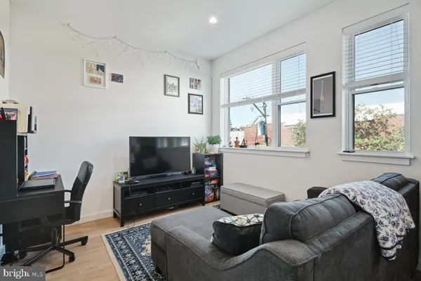 $2,050 | 507 South 8th Street, Unit 204, Philadelphia, PA 19147