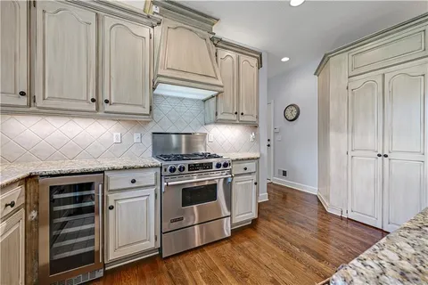 $849,900 | 5013 West 150th Street, Leawood, KS 66224