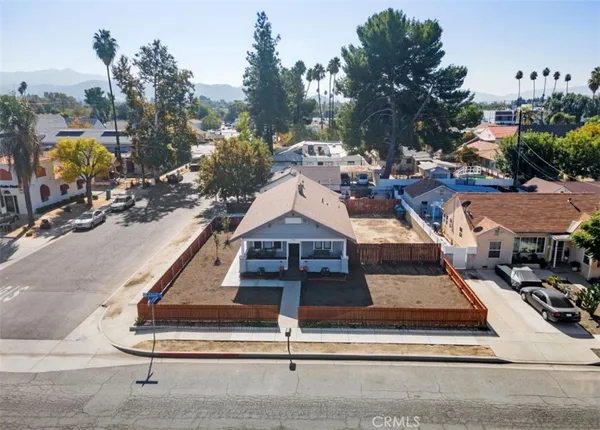 $2,200 | 529 East Latham Avenue, Hemet, CA 92543