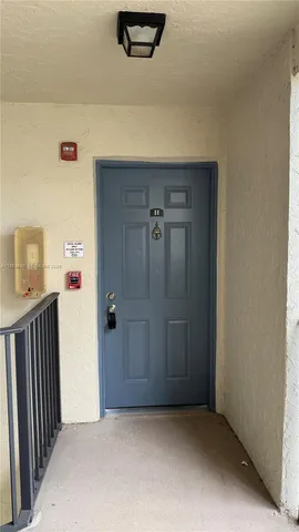 $1,900 | 1453 Lake Crystal Drive, Unit H, West Palm Beach, FL 33411