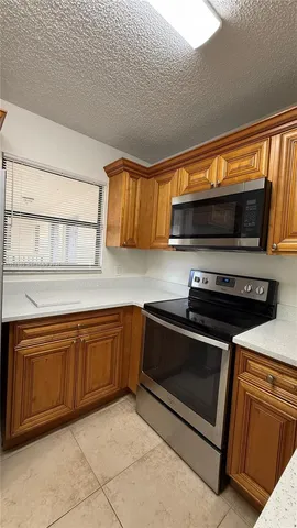 $1,900 | 1453 Lake Crystal Drive, Unit H, West Palm Beach, FL 33411