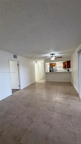 $1,900 | 1453 Lake Crystal Drive, Unit H, West Palm Beach, FL 33411