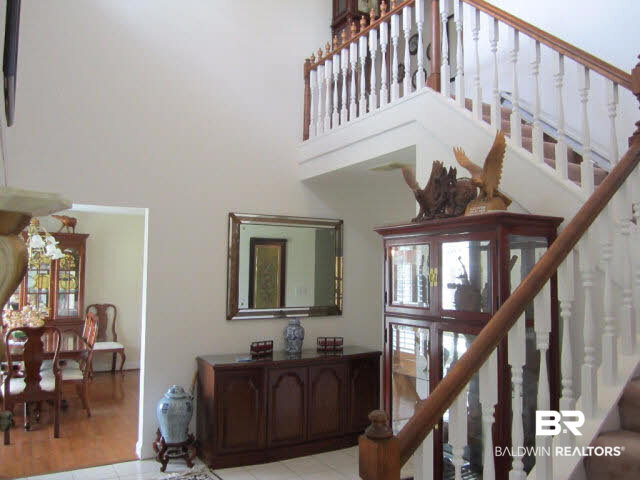 9255 Lakeview Drive Foley, AL 36535 - Photo 4 of 39 Staircase and Dining