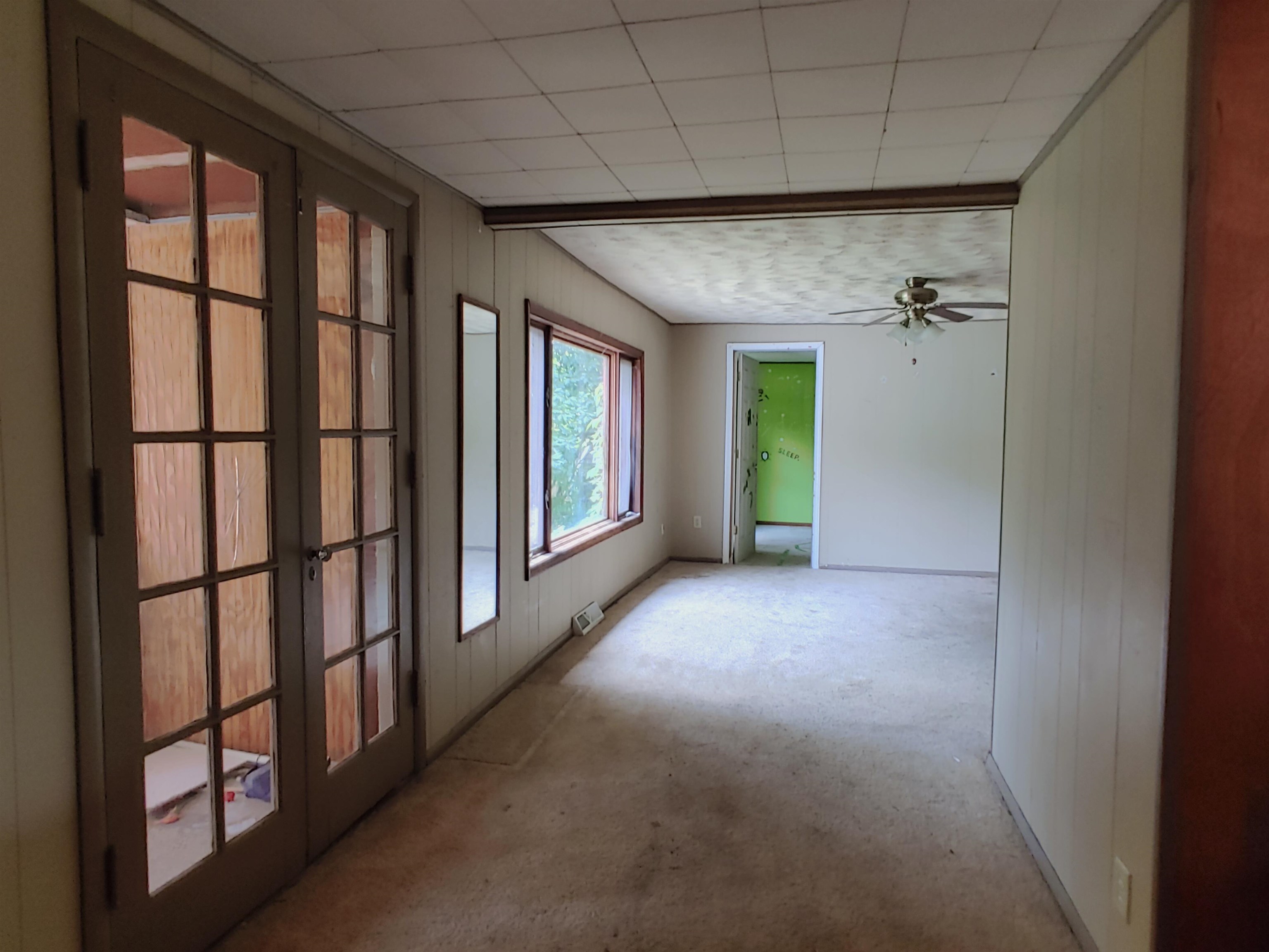 5152 Blackhawk Road Rockford, IL 61109 - Photo 25 of 31 a view of an empty room with a window