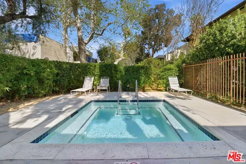$320,000 | 23515 Lyons Avenue, Unit 233, Valencia, CA 91355