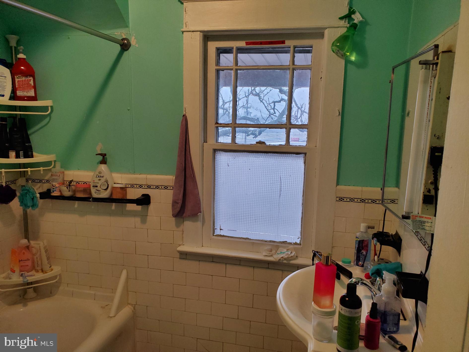1208 Crown Point Road Westville, NJ 08093 - Photo 22 of 29 Unit B upstairs bath