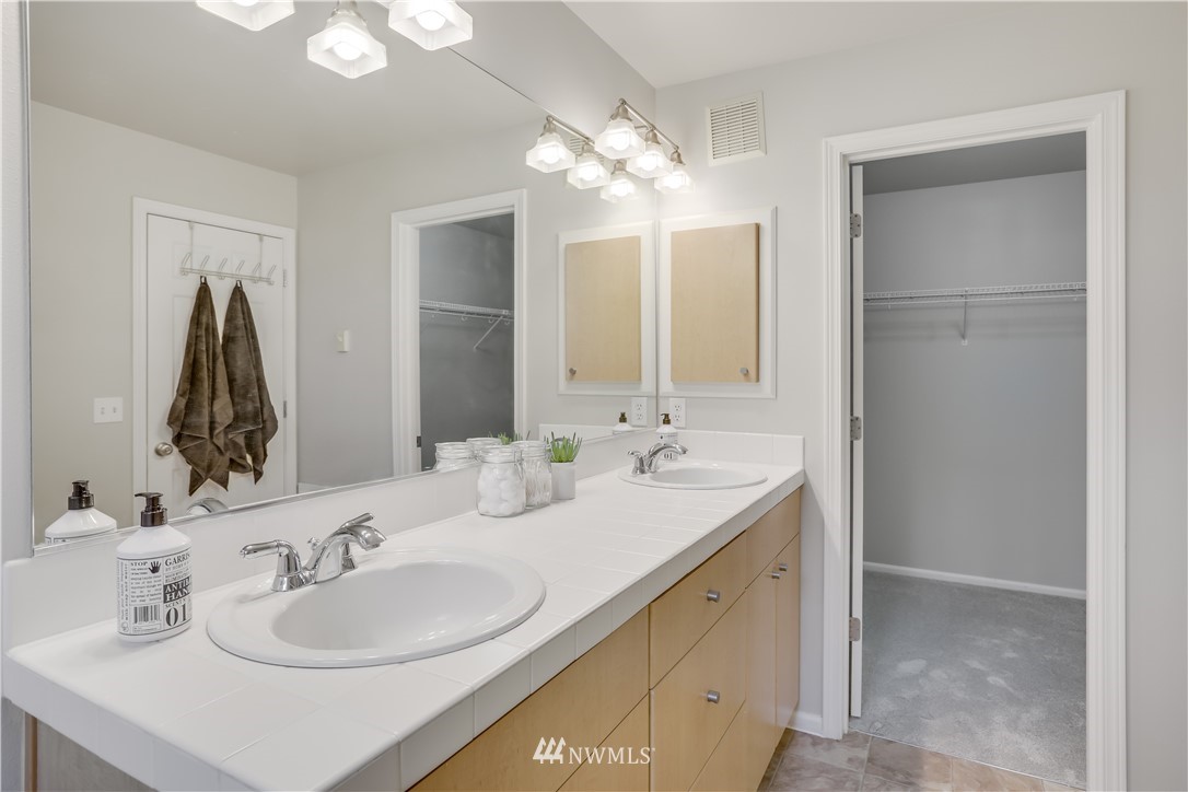 4735 Lake Place South, Unit B Renton, WA 98055 - Photo 22 of 35 Gallery Image 22