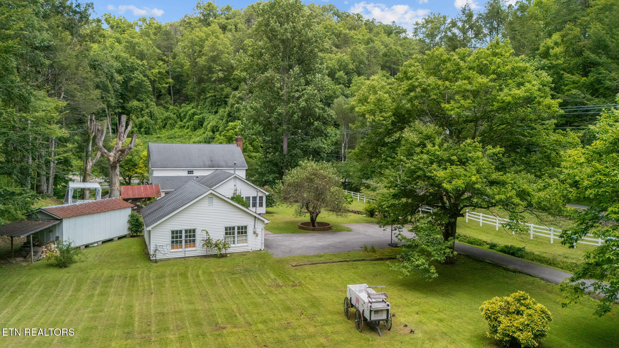 1139 Glades Road Gatlinburg, TN 37738 - Photo 8 of 60 9 dji_20250718133303_0447_d