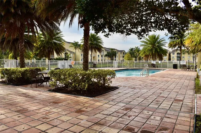 $270,000 | 2600 South University Drive, Unit 111, Davie, FL 33328