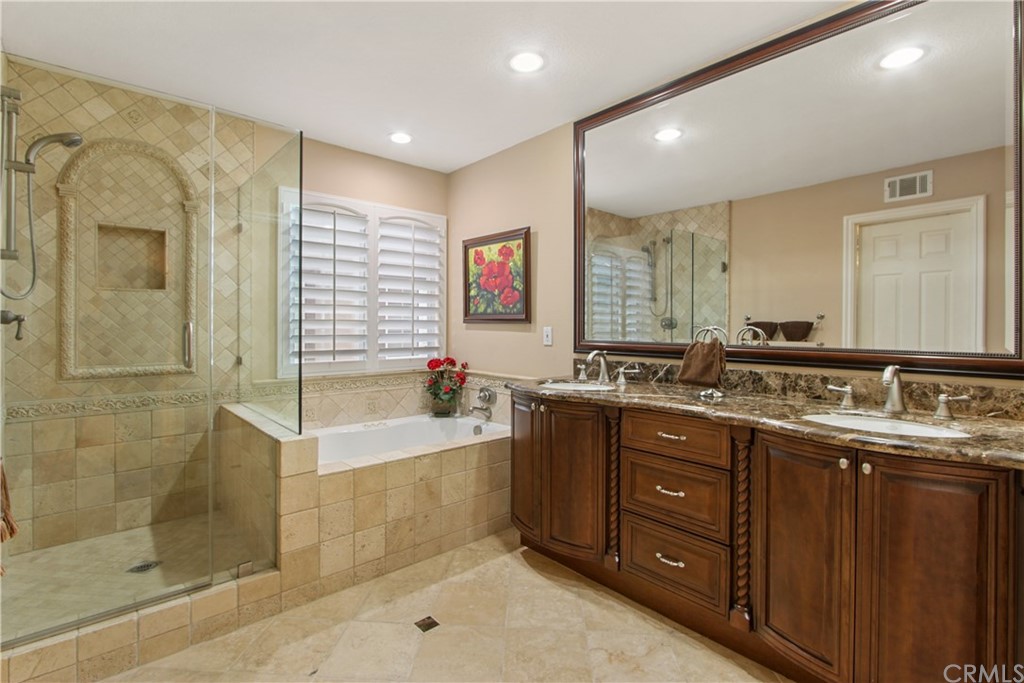 11610 Goetting Avenue Tustin, CA 92782 - Photo 28 of 62 Master Suite Bath
