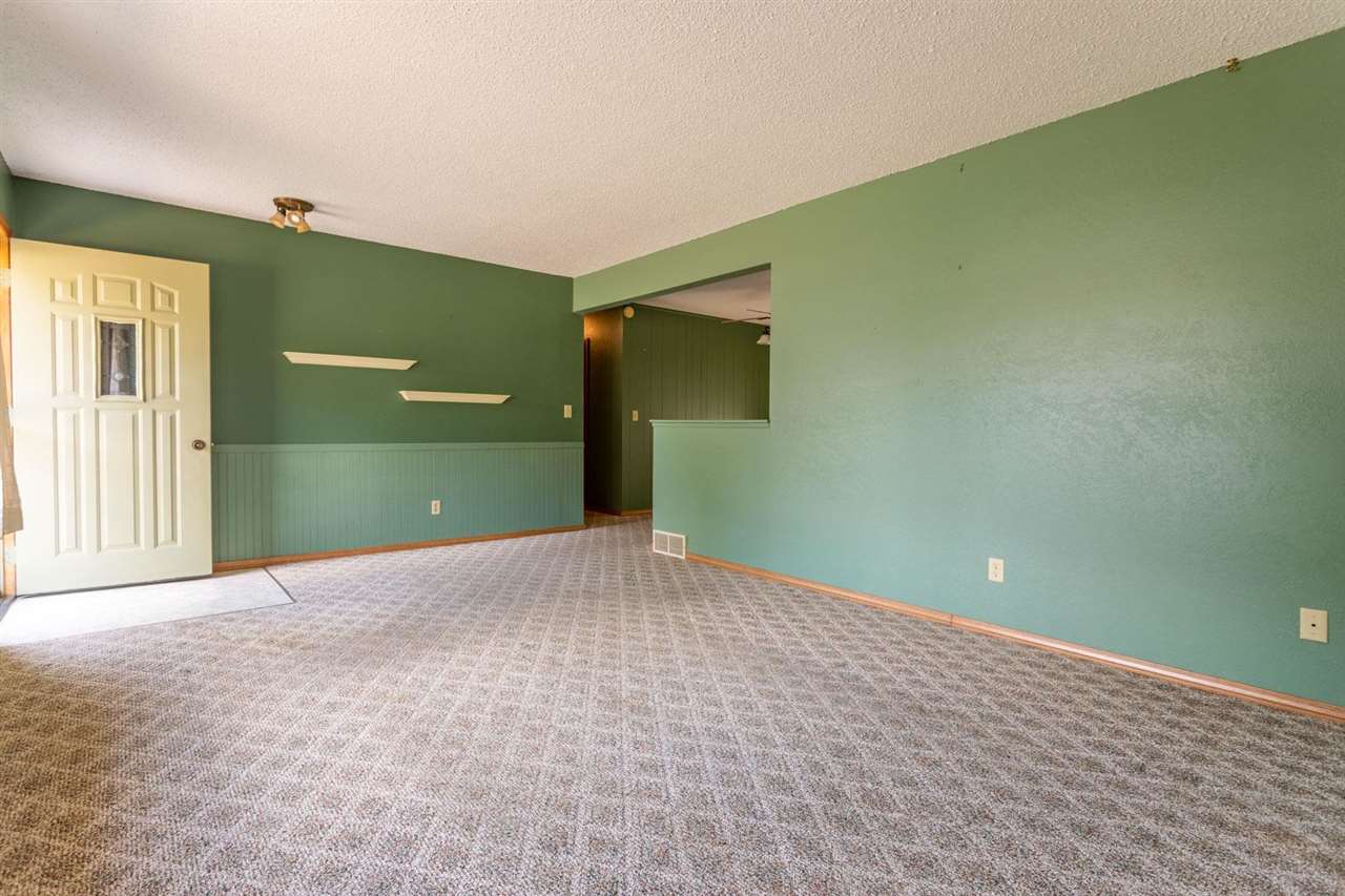 2175 Key Way Drive Dubuque, IA 52002 - Photo 11 of 28 Gallery Image 11