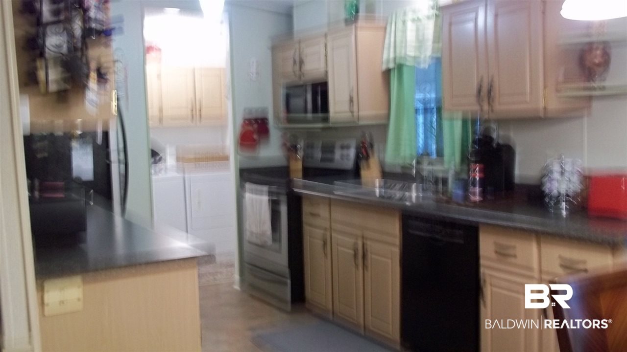 1651 Del Rey Drive Lillian, AL 36549 - Photo 6 of 12 Kitchen