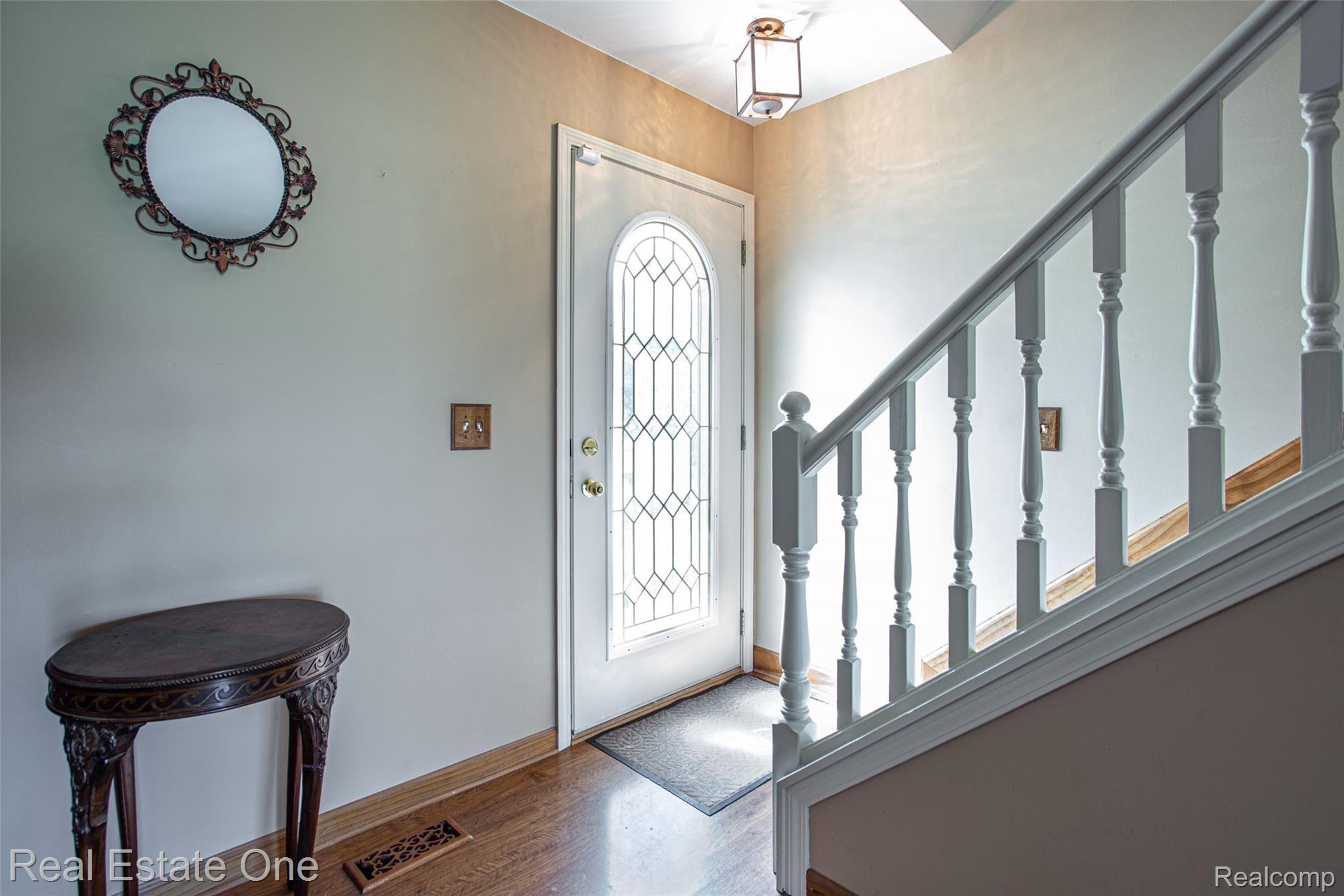 22695 Otter Road New Boston, MI 48164 - Photo 5 of 37 -5.jpg