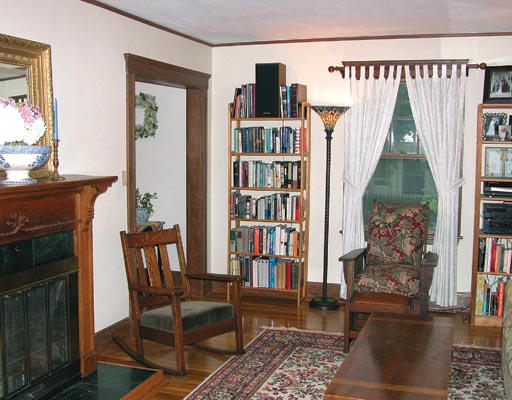 9 Hillcrest Road Needham, MA 02492 - Photo 2 of 4