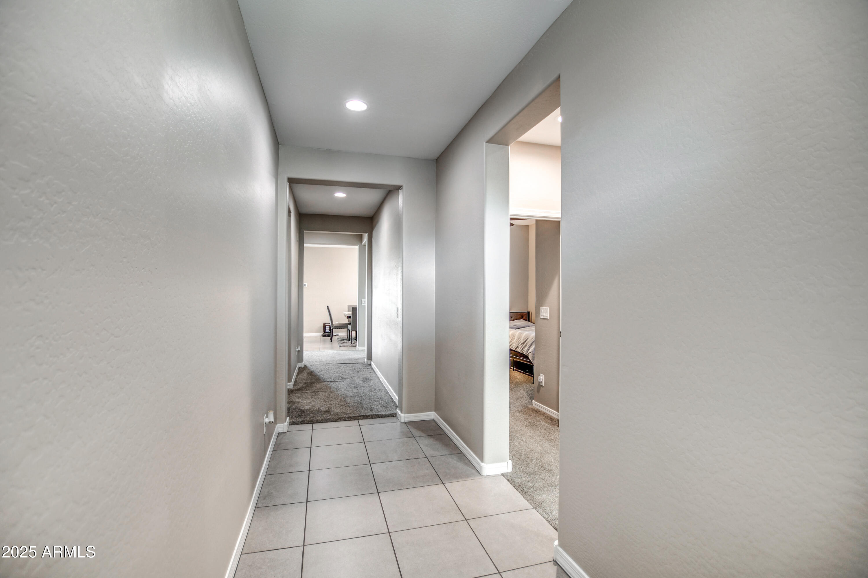 2842 East Fraktur Road Phoenix, AZ 85040 - Photo 3 of 46