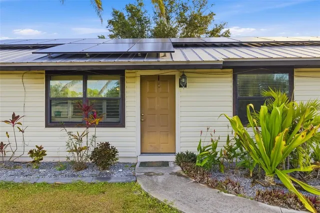 a view of a house with a tub