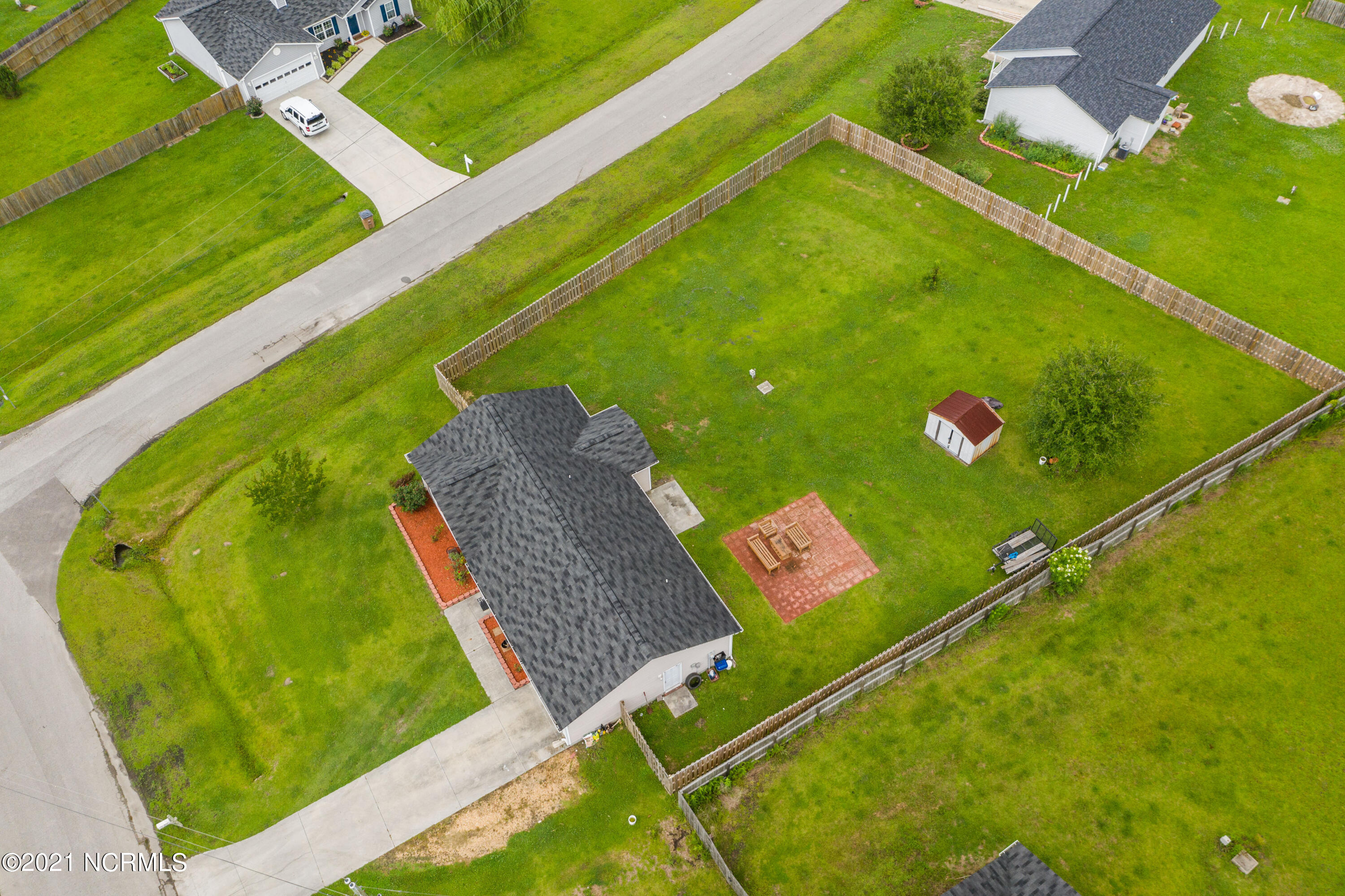 206 Hackney Ridge Lane Jacksonville, NC 28540 - Photo 12 of 39 206 Hackney Ridge Ln-12