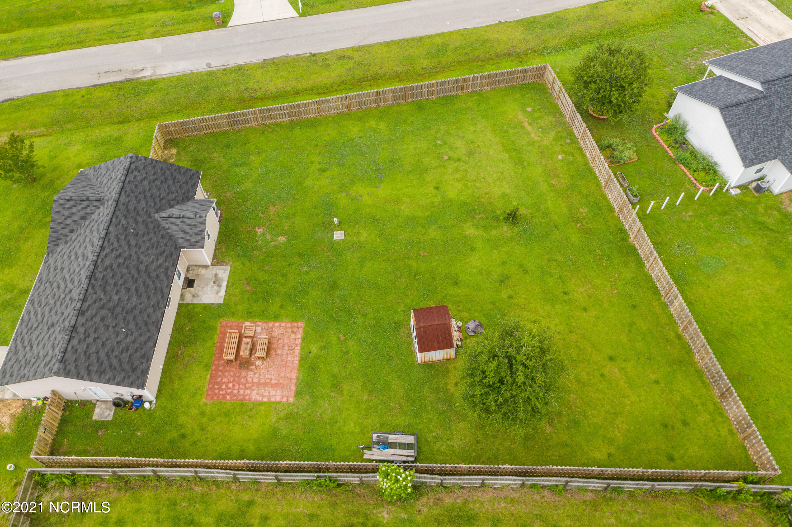 206 Hackney Ridge Lane Jacksonville, NC 28540 - Photo 13 of 39 206 Hackney Ridge Ln-13