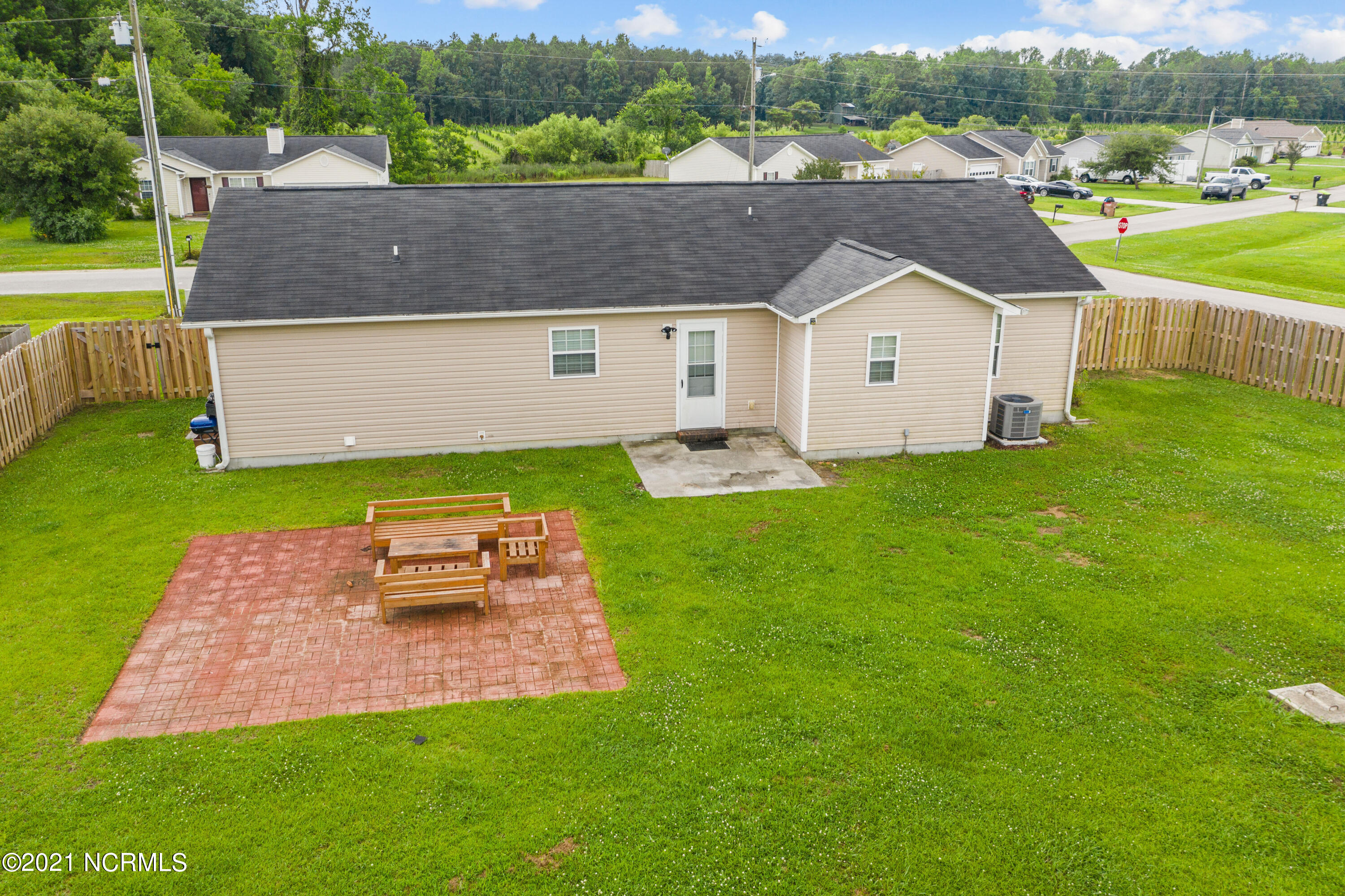 206 Hackney Ridge Lane Jacksonville, NC 28540 - Photo 14 of 39 206 Hackney Ridge Ln-14