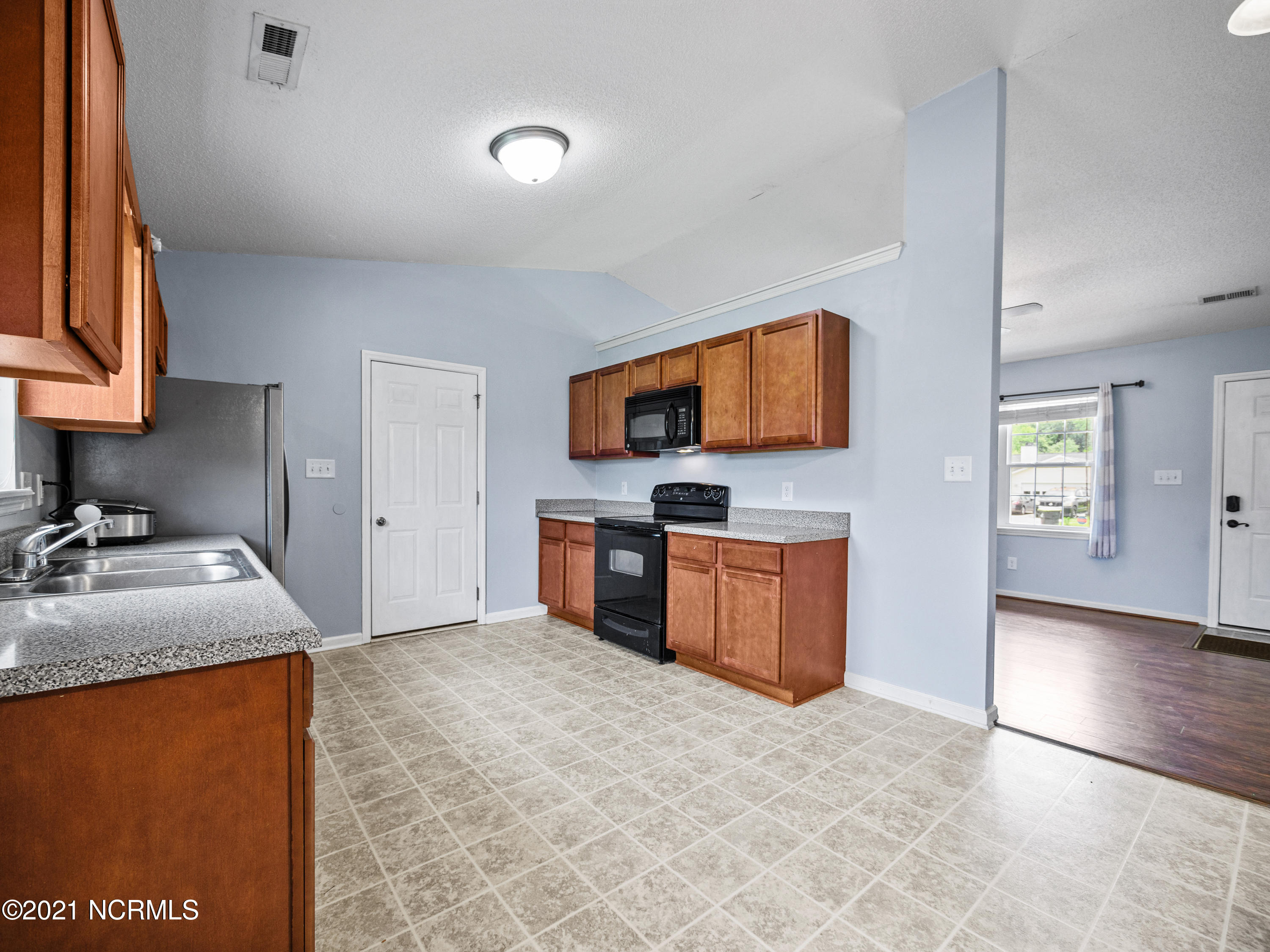 206 Hackney Ridge Lane Jacksonville, NC 28540 - Photo 21 of 39 206 Hackney Ridge Ln-27