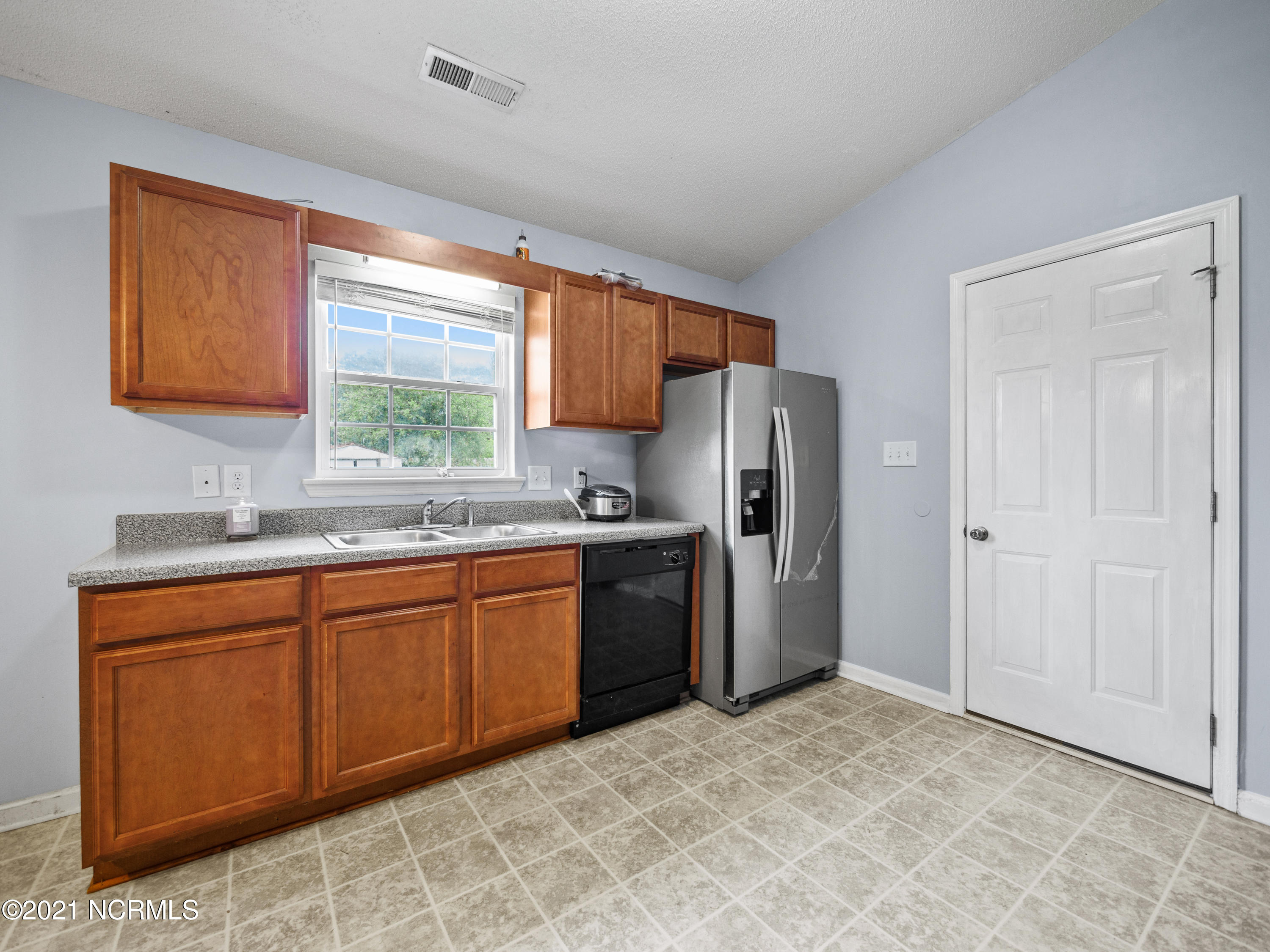 206 Hackney Ridge Lane Jacksonville, NC 28540 - Photo 23 of 39 206 Hackney Ridge Ln-29
