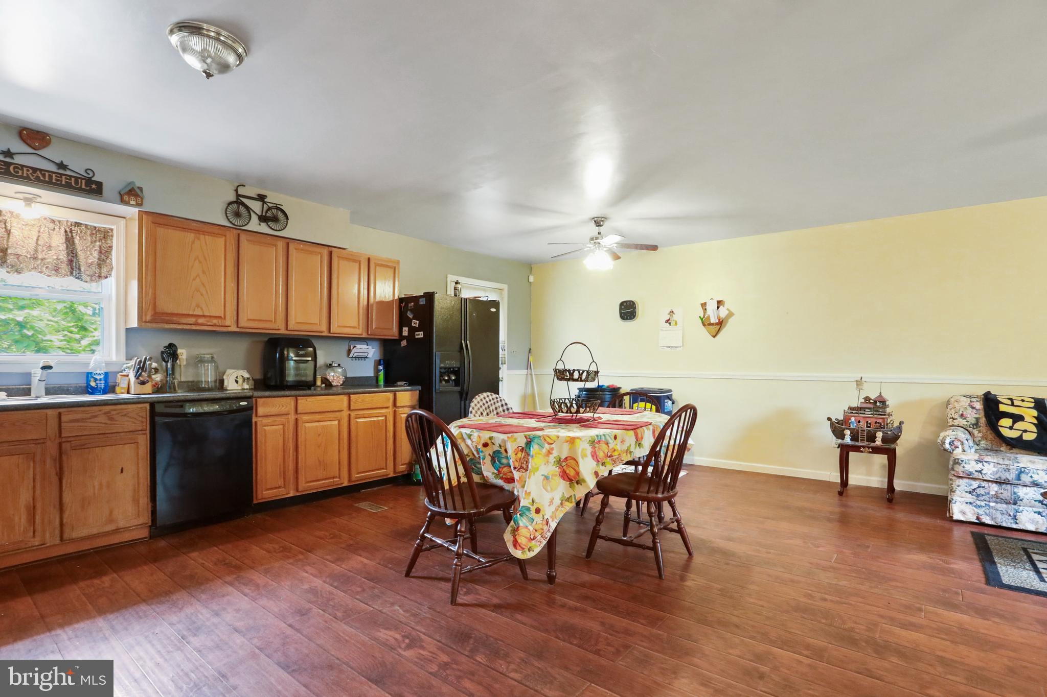 14017 Round Top Road Hancock, MD 21750 - Photo 35 of 43 Kitchen/dining space