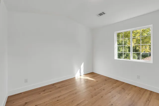 $1,295,000 | 2657 2nd Avenue, Sacramento, CA 95818