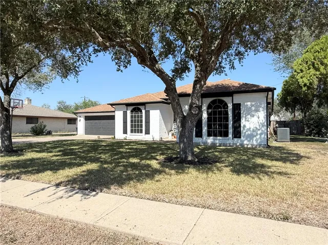 $319,900 | 905 Hercules Drive, Bishop, TX 78343