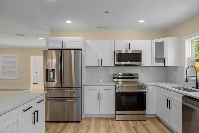 $2,750 | 10707 North Rome Avenue, Tampa, FL 33612