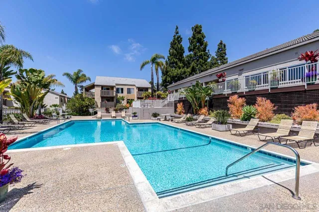 $2,200 | 8628 Via Mallorca, Unit A, La Jolla, CA 92037