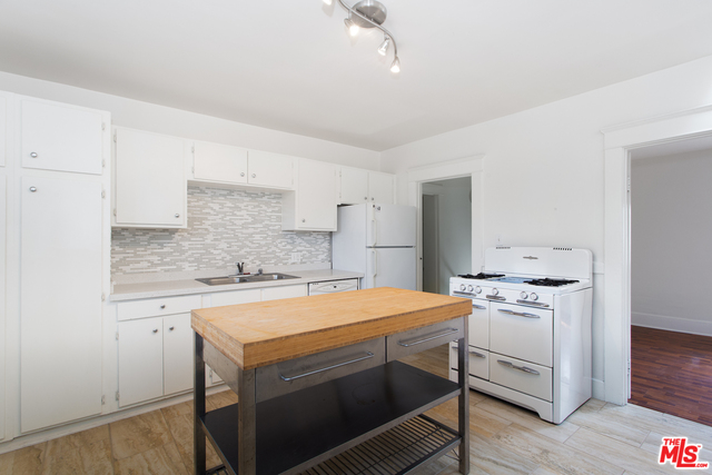 320 4th Avenue, Unit 1 Venice, CA 90291 - Photo 13 of 20