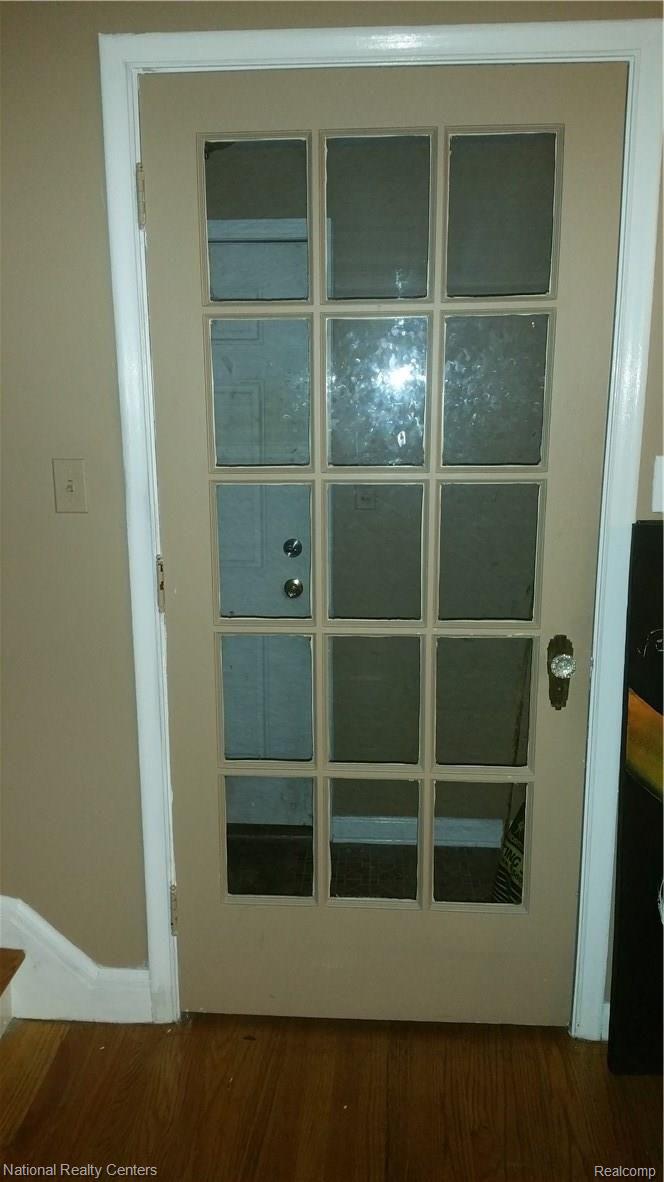 ENTRY FRENCH DOOR