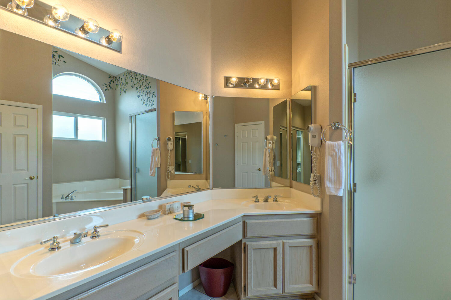 15581 Piccadilly Road Goodyear, AZ 85395 - Photo 14 of 26 Master Bathroom