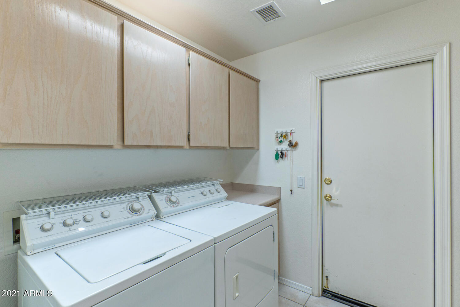 15581 Piccadilly Road Goodyear, AZ 85395 - Photo 17 of 26 Laundry Room
