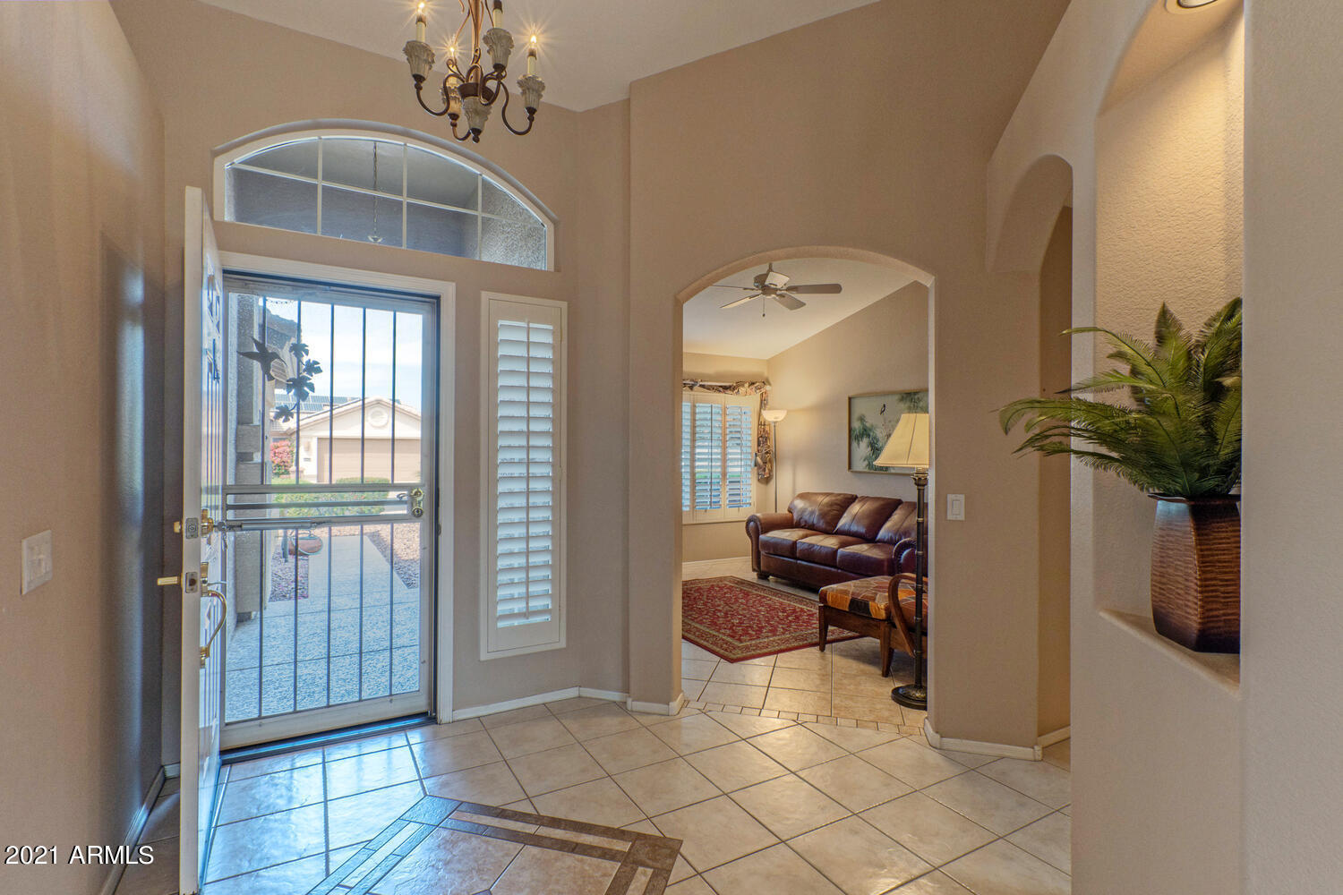 15581 Piccadilly Road Goodyear, AZ 85395 - Photo 3 of 26 Foyer