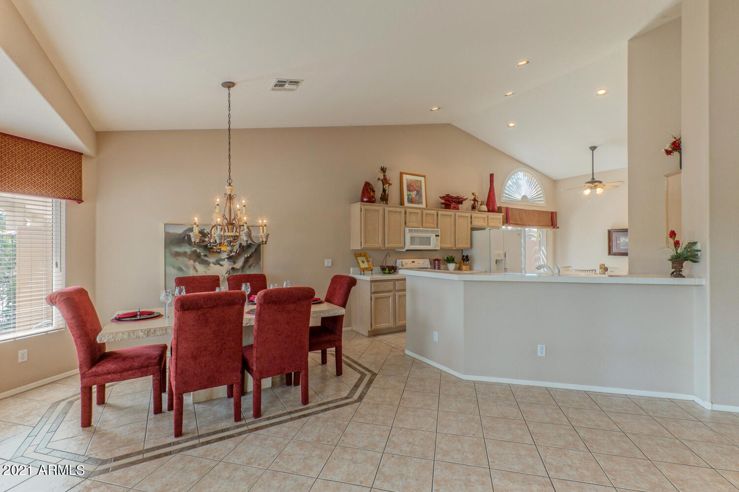 15581 Piccadilly Road Goodyear, AZ 85395 - Photo 7 of 26 Dining Area & Kitchen