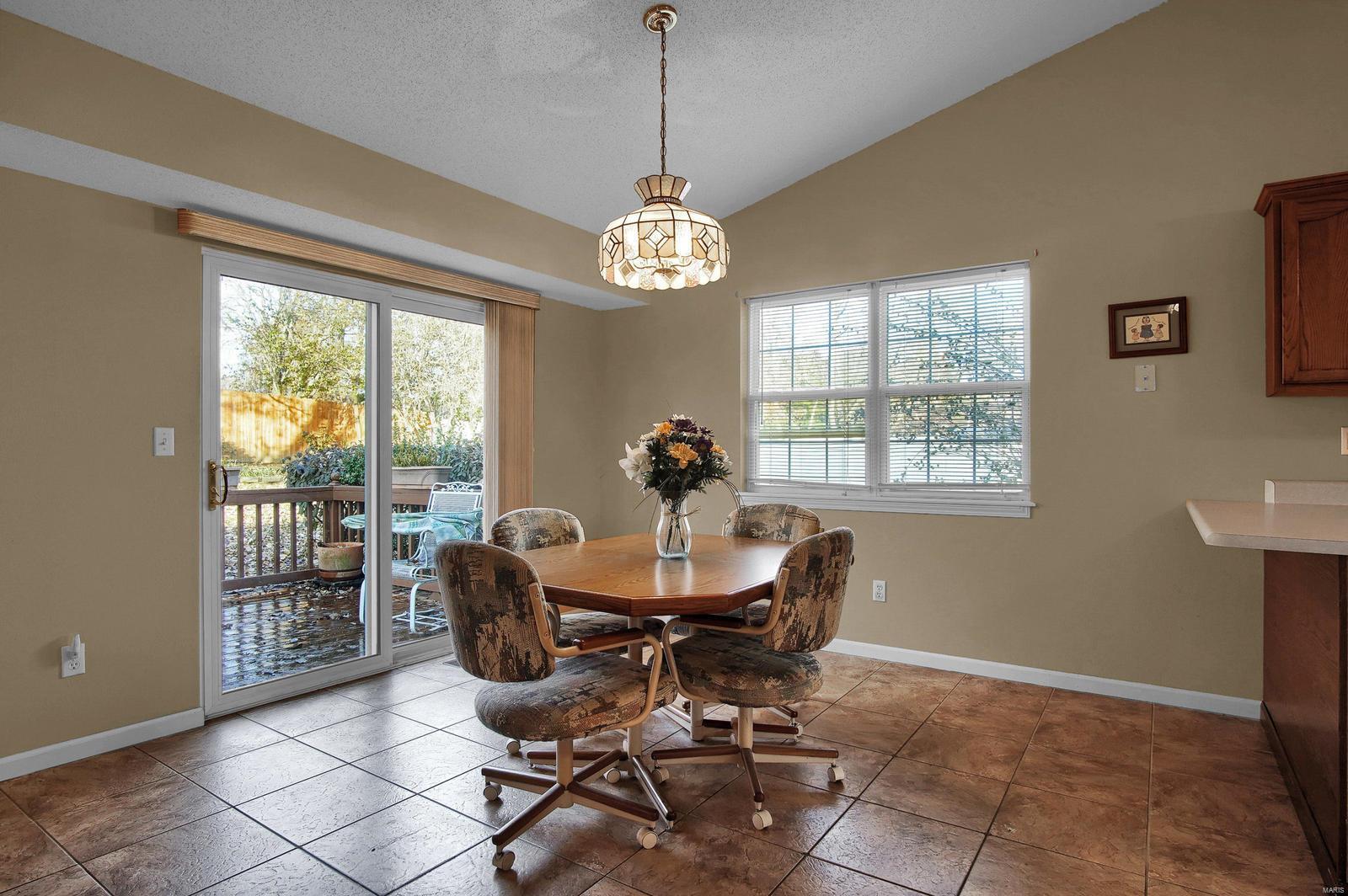37 Chelsea Road Collinsville, IL 62234 - Photo 8 of 17 Gallery Image 8