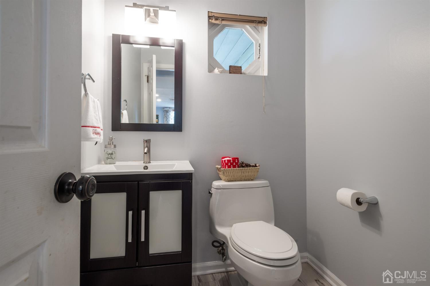 13 Peru Street Edison, NJ 08820 - Photo 11 of 24 Gallery Image 11