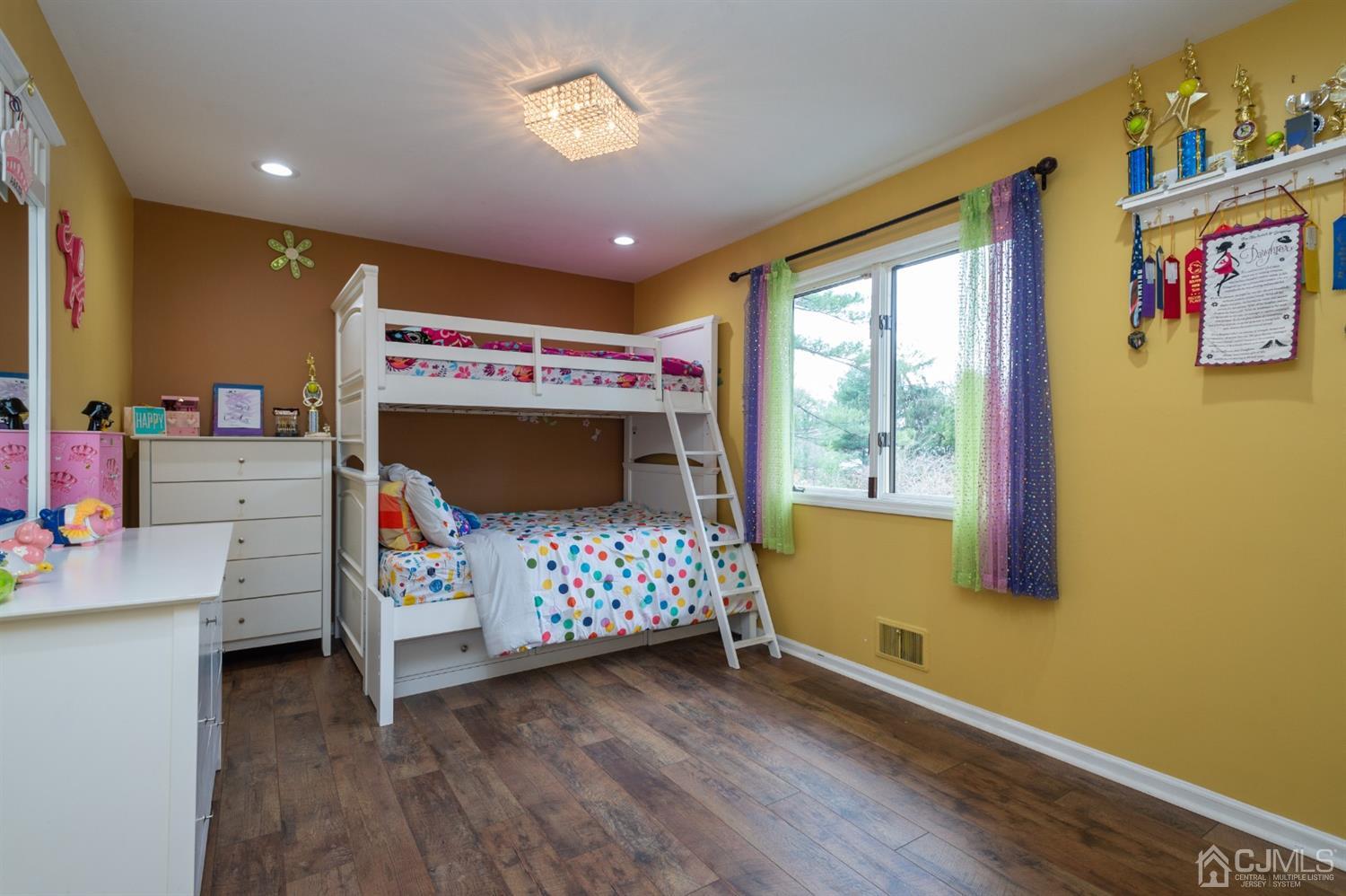 13 Peru Street Edison, NJ 08820 - Photo 17 of 24 Gallery Image 17