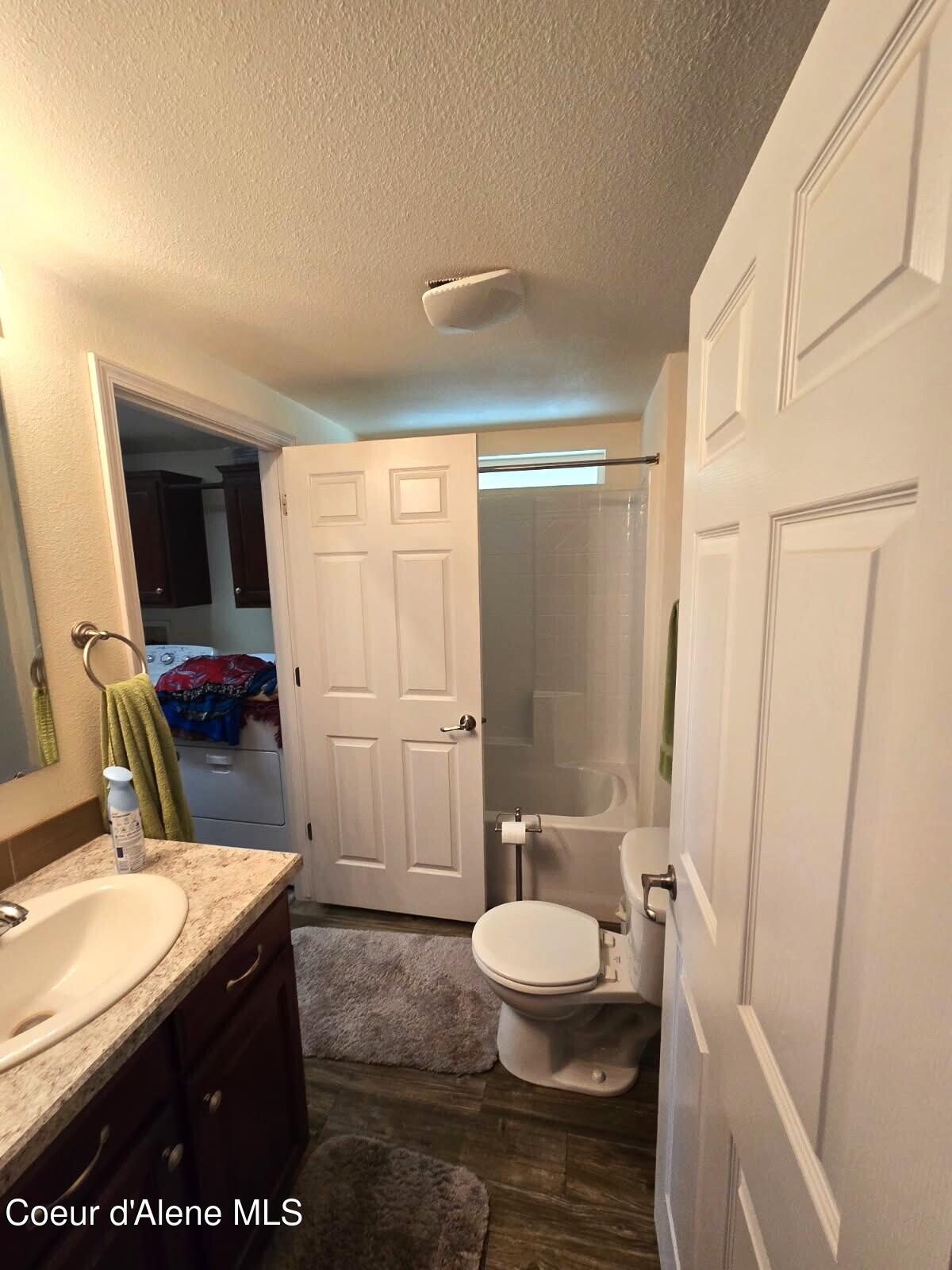 871 Foothill Drive Athol, ID 83801 - Photo 9 of 46 bathroom