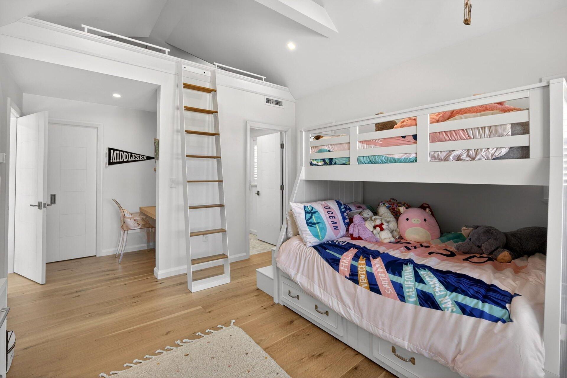 16 Salt Marsh Road East Sandwich, MA 02537 - Photo 32 of 54 32