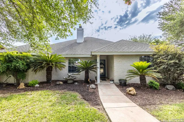 $415,000 | 633 Sunrise Avenue, Uvalde, TX 78801